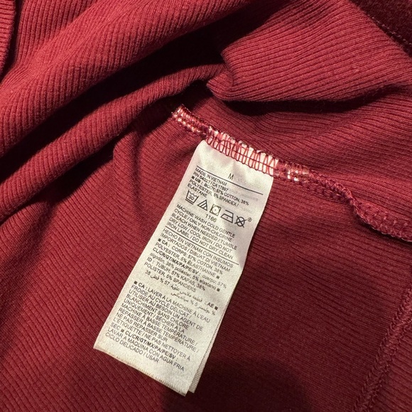 3/$25 Two (2) Old Navy Maternity First-Layer Rib-Knit Side-Shirred Tank Tops (M) - Picture 6 of 9